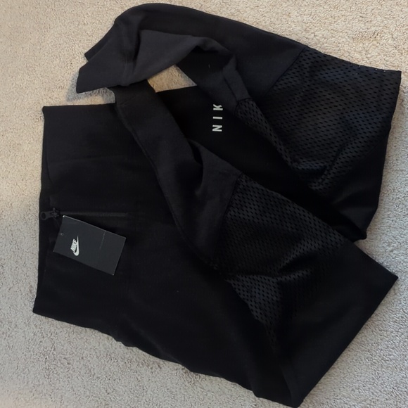 NIKE Women's Black Joggers-tracksuits - Picture 3 of 3